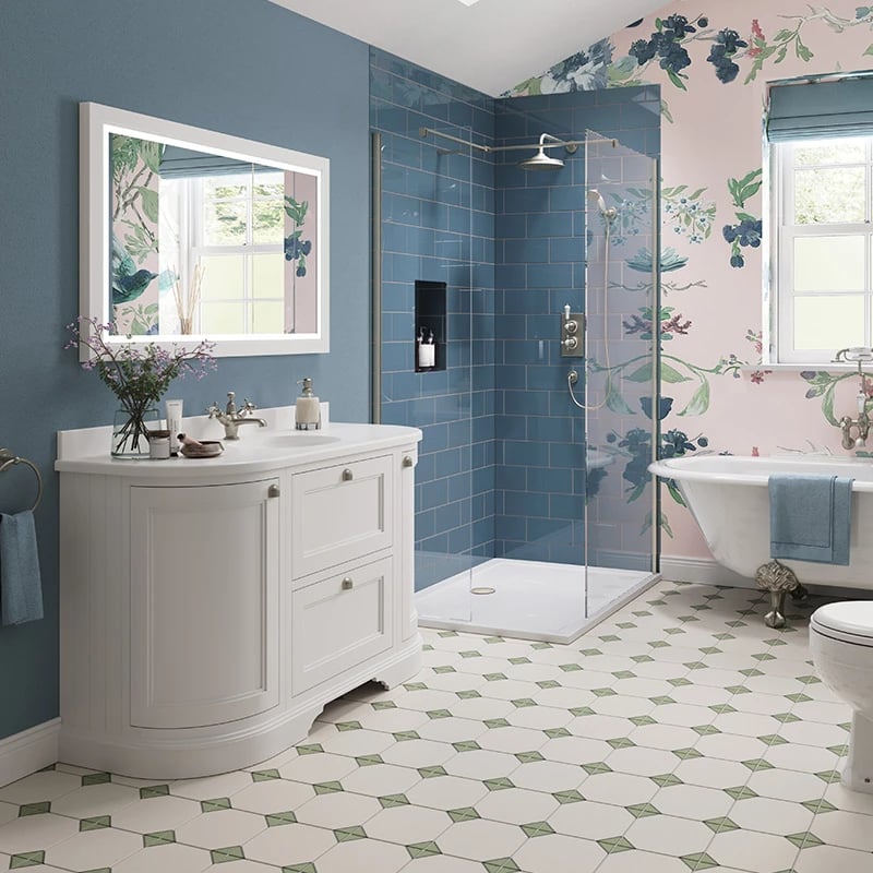 Cottage-style bathroom