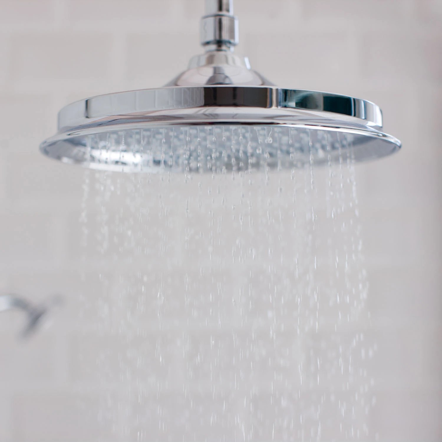 Airburst shower head