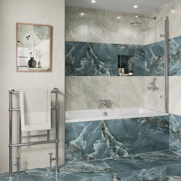 Classique Hinged Single Bath Screen in Chrome