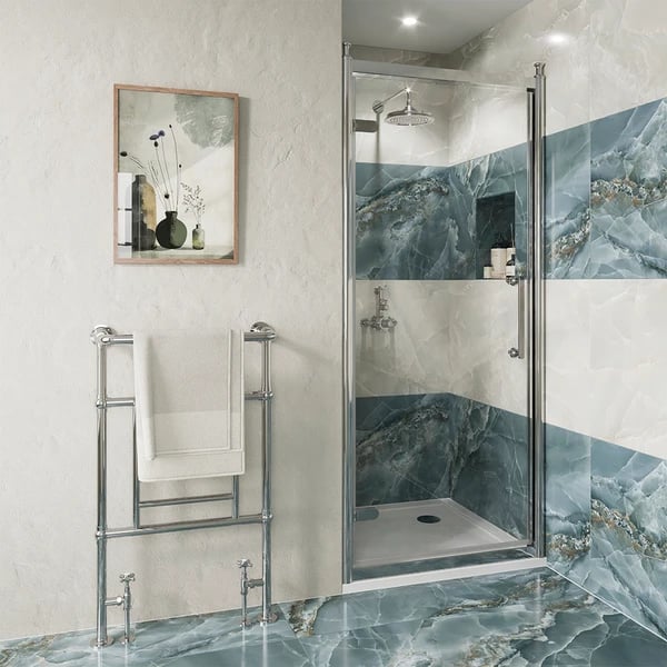 Classique Hinged Door in Chrome