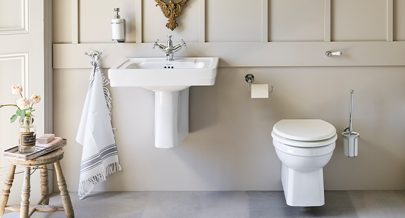 https://www.burlingtonbathrooms.com/content/upload/1/root/close-up-chrome-claremont-basin-mixer-and-bathroom-accesssories.png