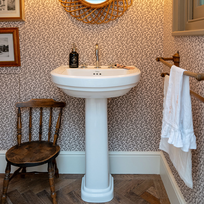 Art Deco Bathroom | Bring a fresh take on 1920s bathroom design with Riviera